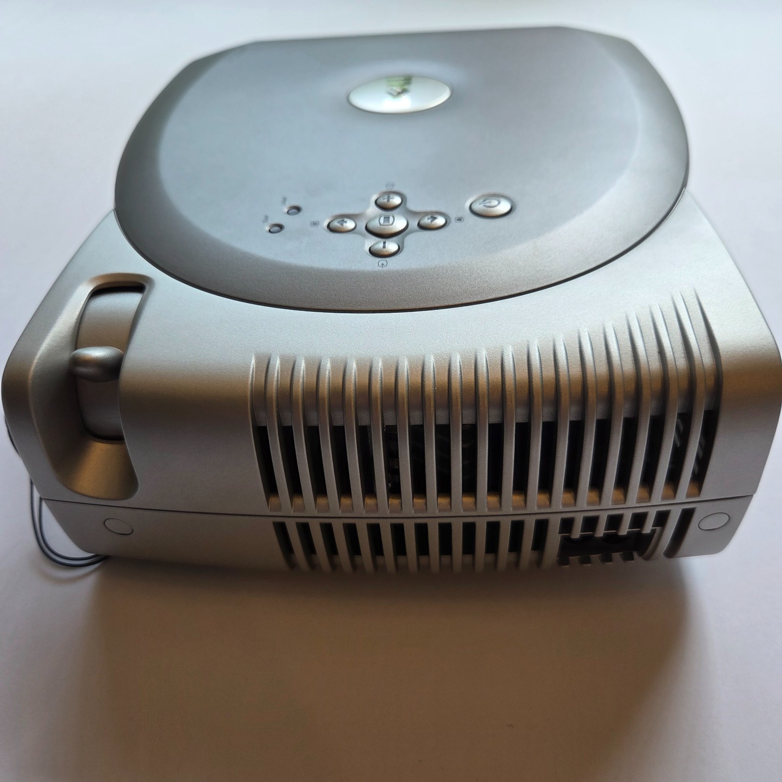 Dell 2100MP DLP Front Projector with Case Remote Cables