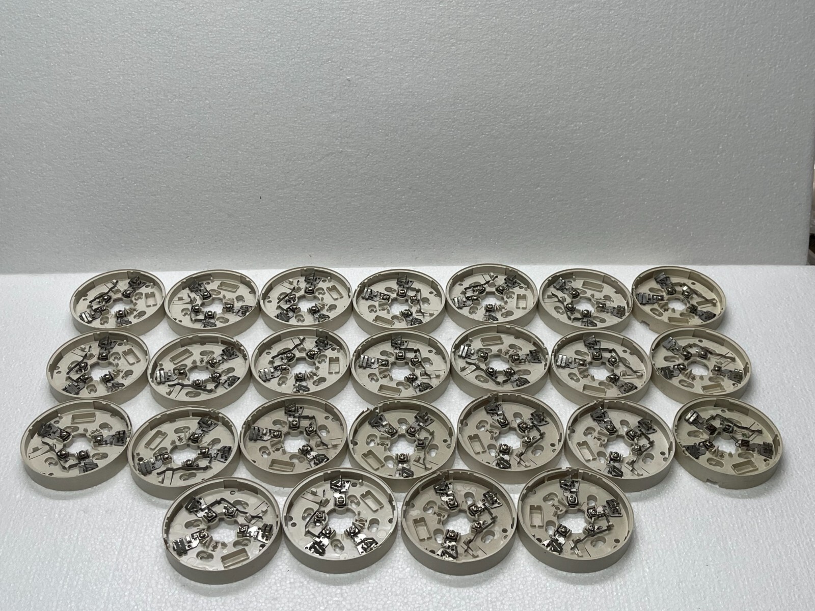 25pcs of System Sensor Model 2351E Smoke Detector With System Sensor Base B401
