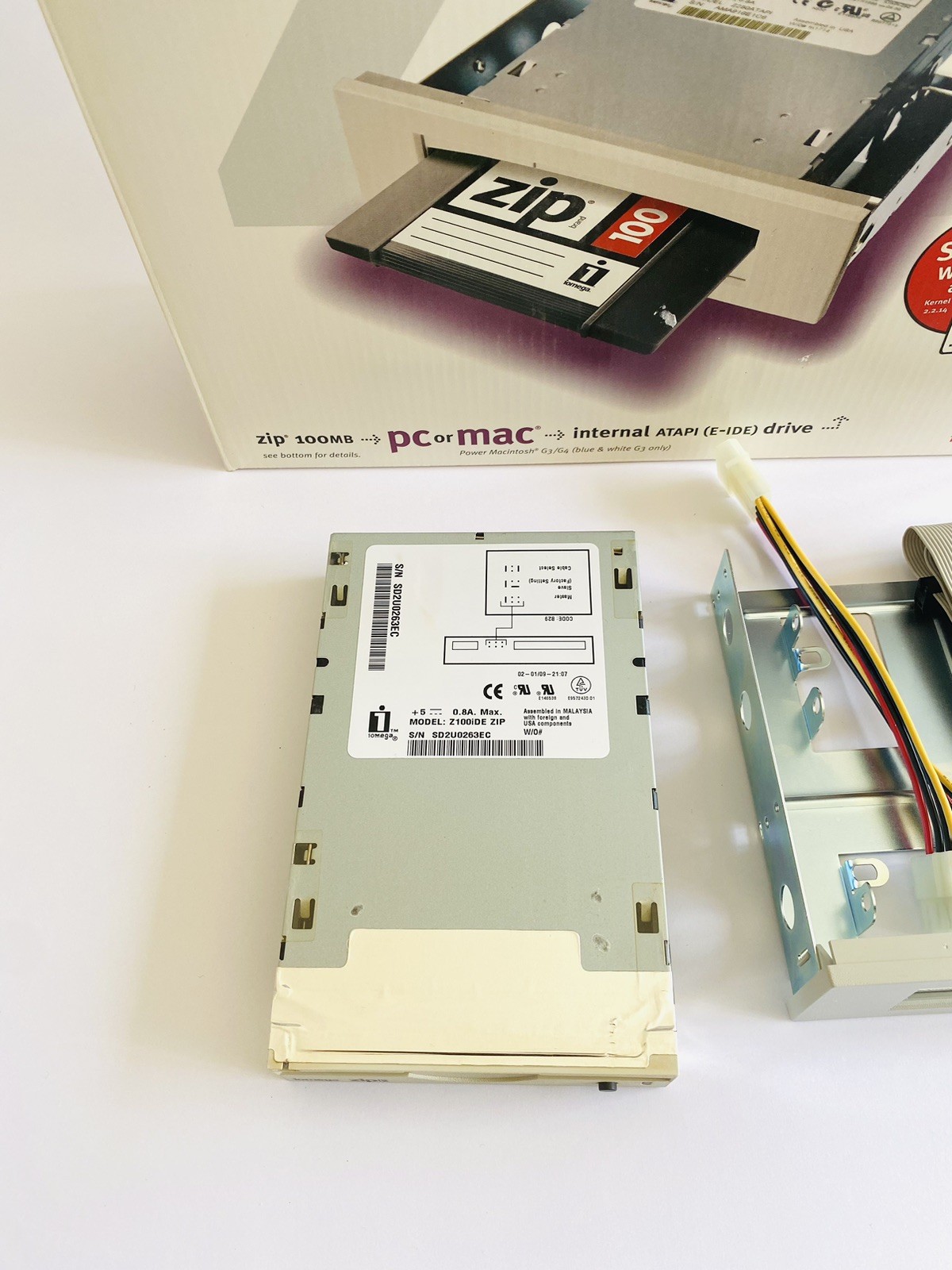 Iomega Z100IDE ZIP 100 ATAPI E-IDE 40-pin Internal Drive PC or Mac 100MB w/ Box