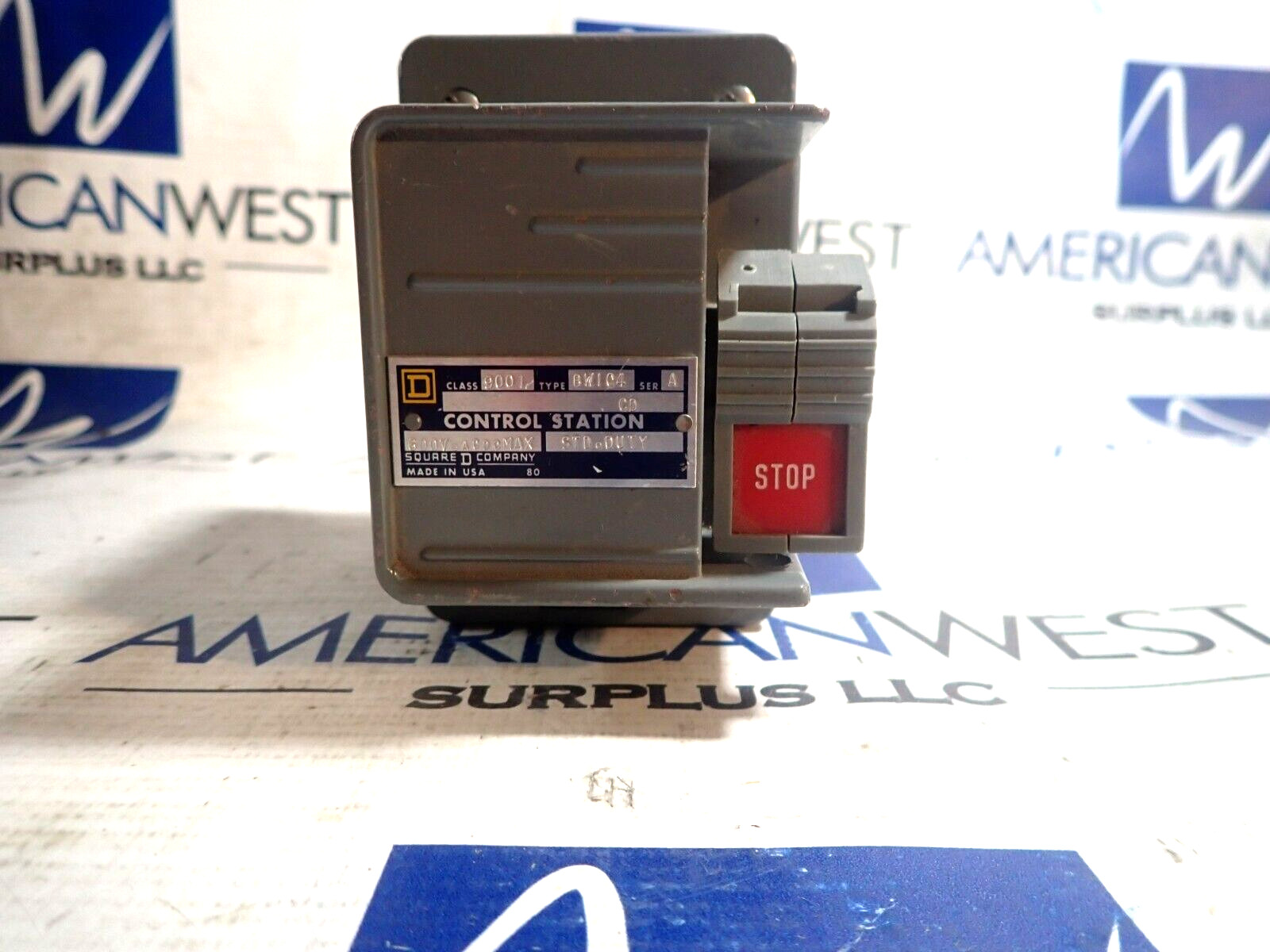 Square D 9001 BW104 Series A 600V AC/DC Control Station NEMA 4 Enclosure