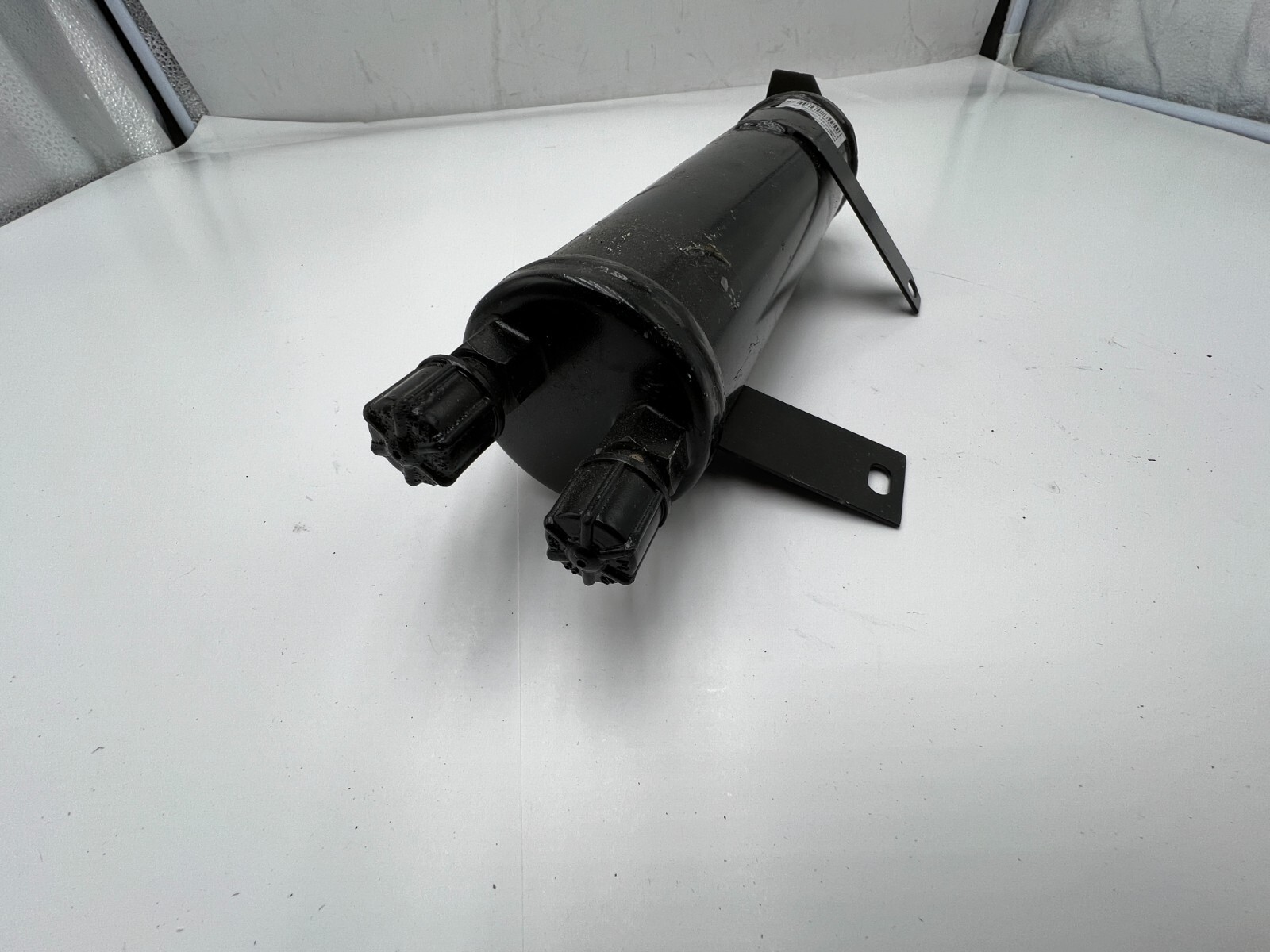 20D1513 AC Refrigerant Hose Accumulator Black