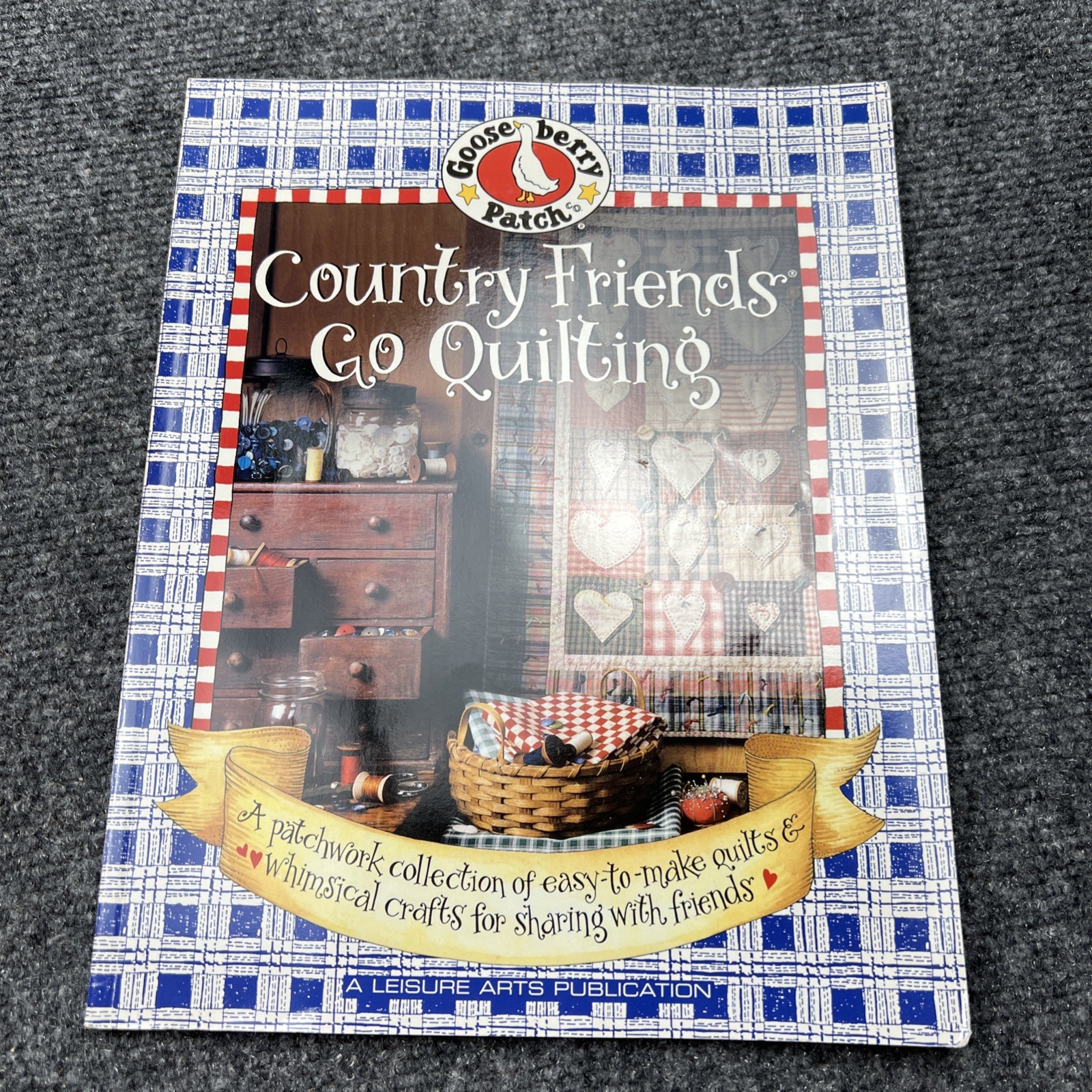 Country Friends Go Quilting Craft Pattern Design Book Gooseberry Patch
