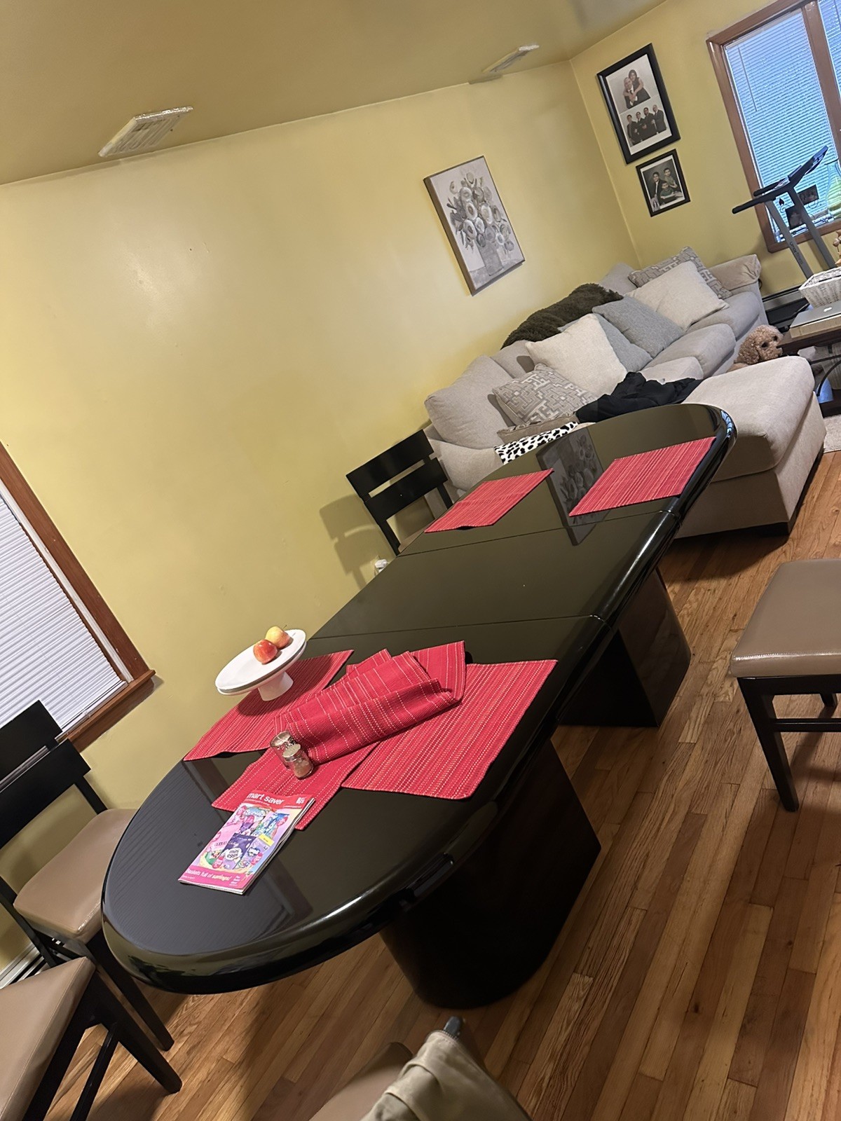 Black Oval Expandable Dining Table & 8 Chairs - Sits 10