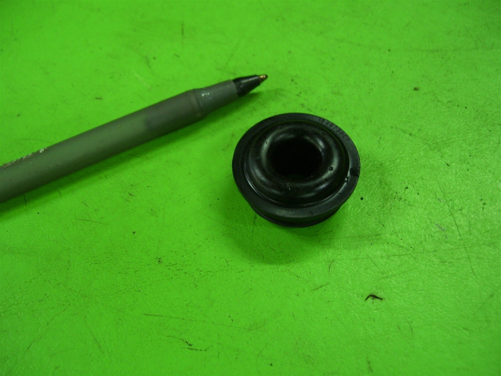 2008 Ford F250 F350 6.4 Diesel Valve Cover Powerstroke Glow Plug Grommet Seal