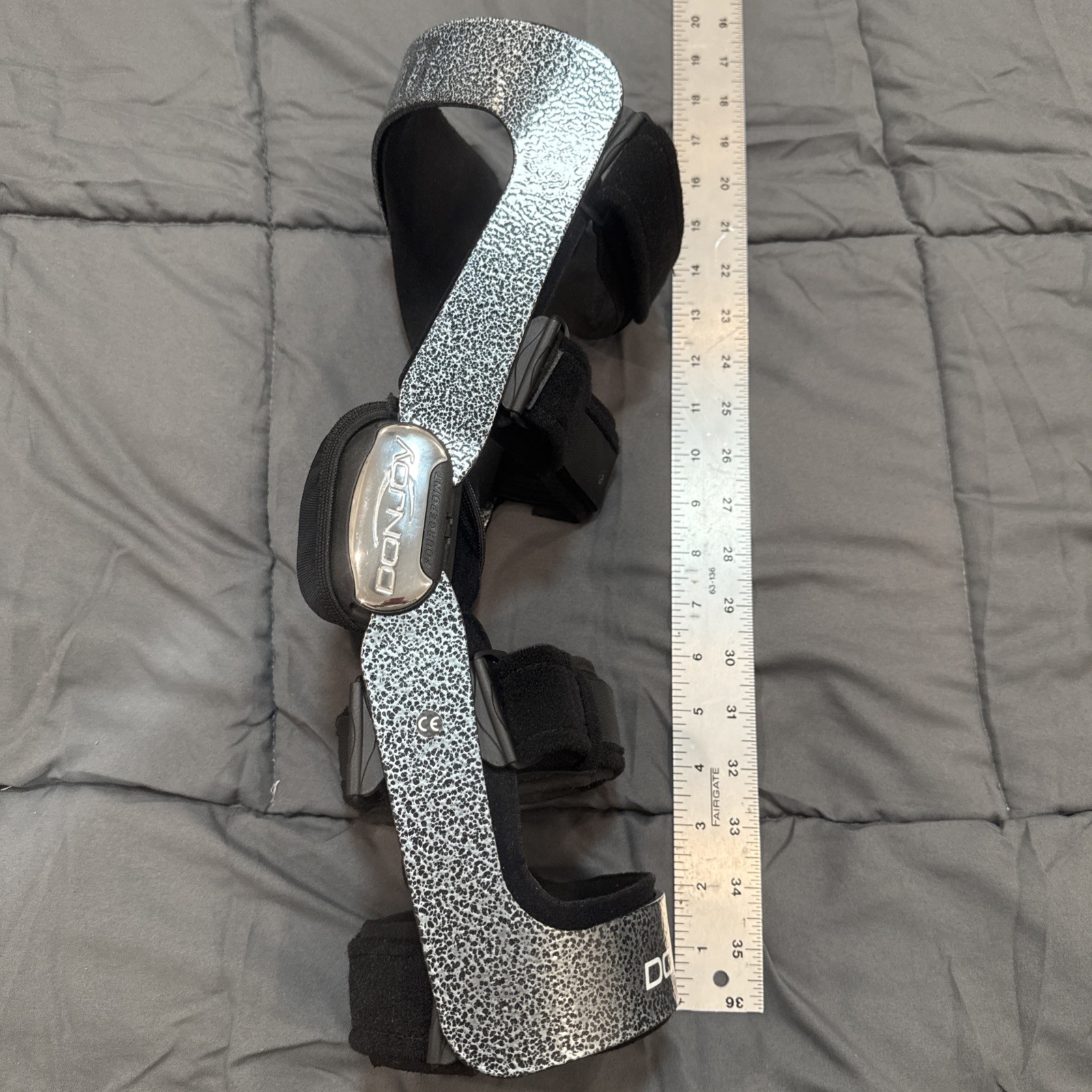 DonJoy Hinged Knee Brace ACL PCL Ligament Support Adjustable Left Medium