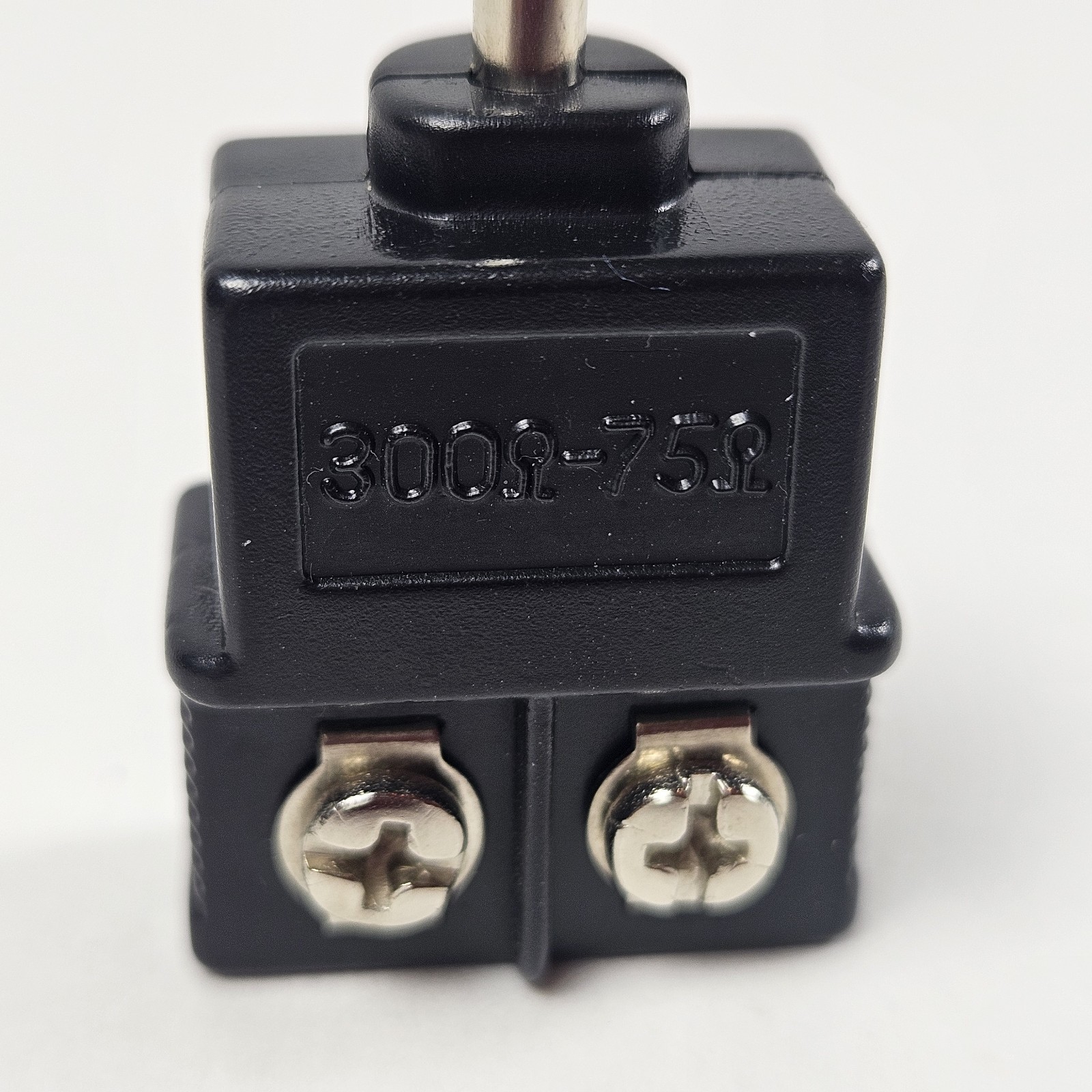 3.5mm Balun Plug to Screw Terminal 75 Ohm-300 Ohm Adapter