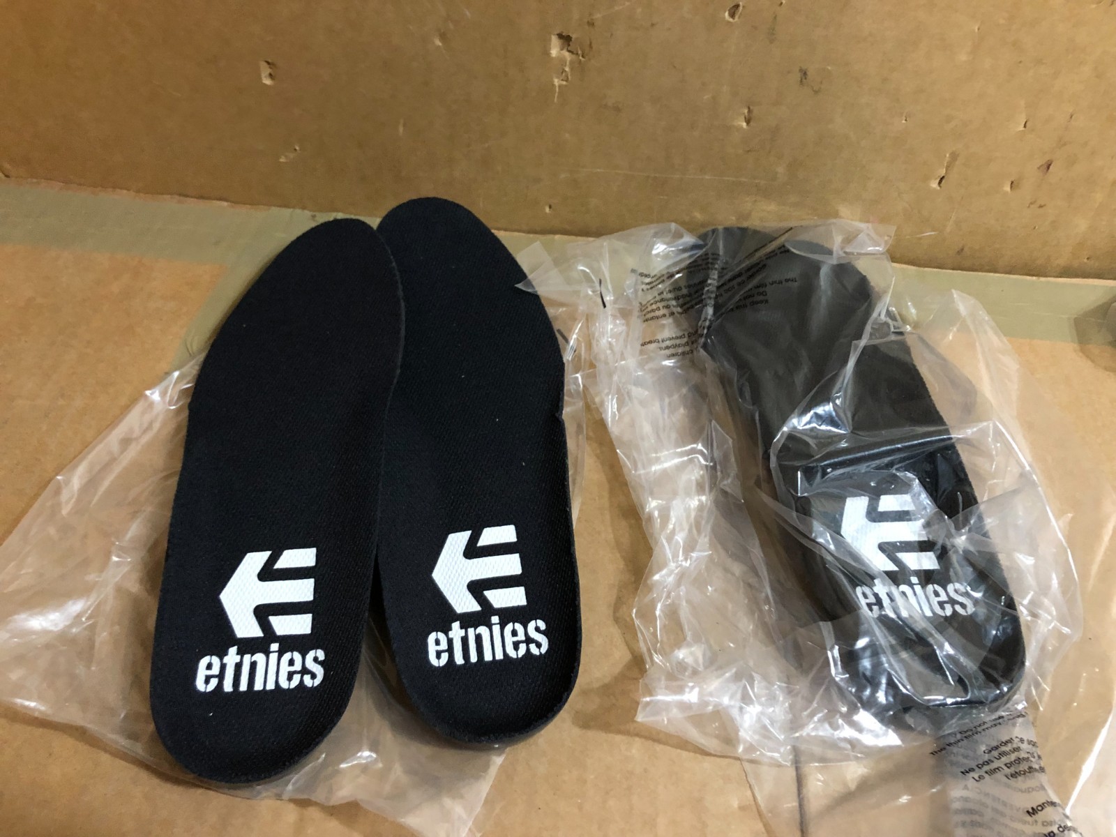 2x Etnies LOGO Insoles - Black 11"