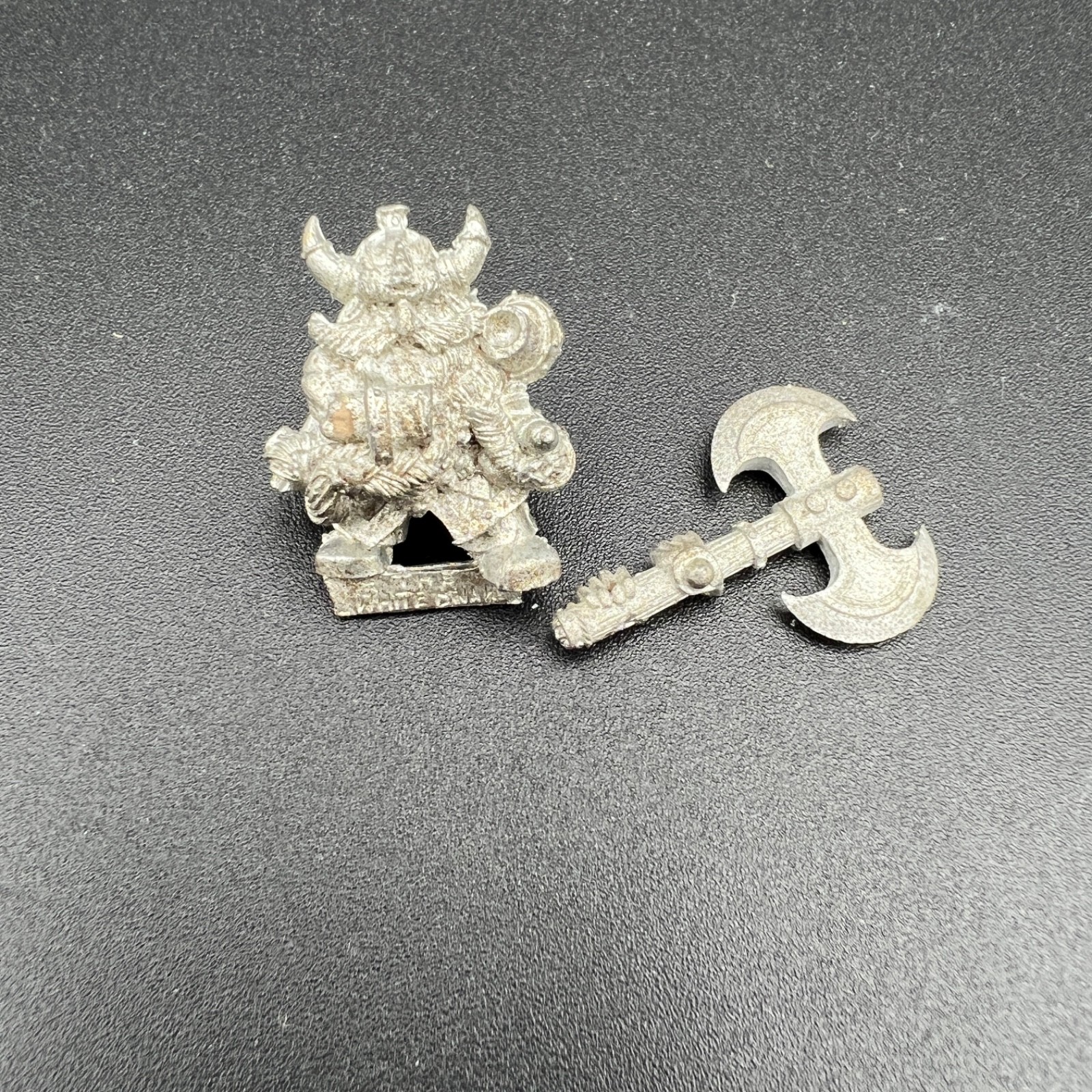 Warhammer Citadel The White Dwarf 1980s Metal Dwarf Hero w/ Double Axe Figure