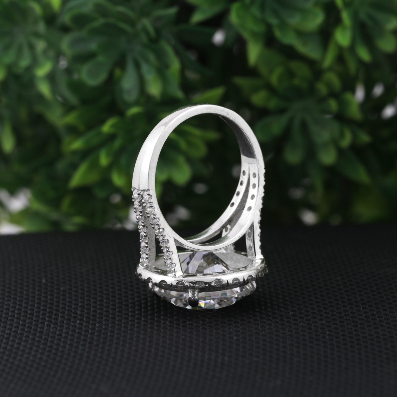 Certified 4.20Ct. Round Cut E/VS1 Lab Grown Diamond Ring in 925 Sterling Silver