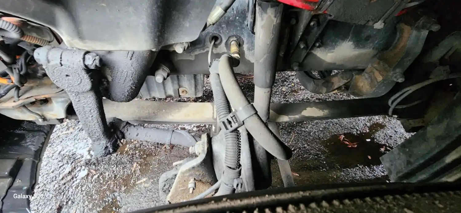(Used) 2014 Freightliner Cascadia 113, FRONT LEAF SPRINGS Front Leaf & Springs