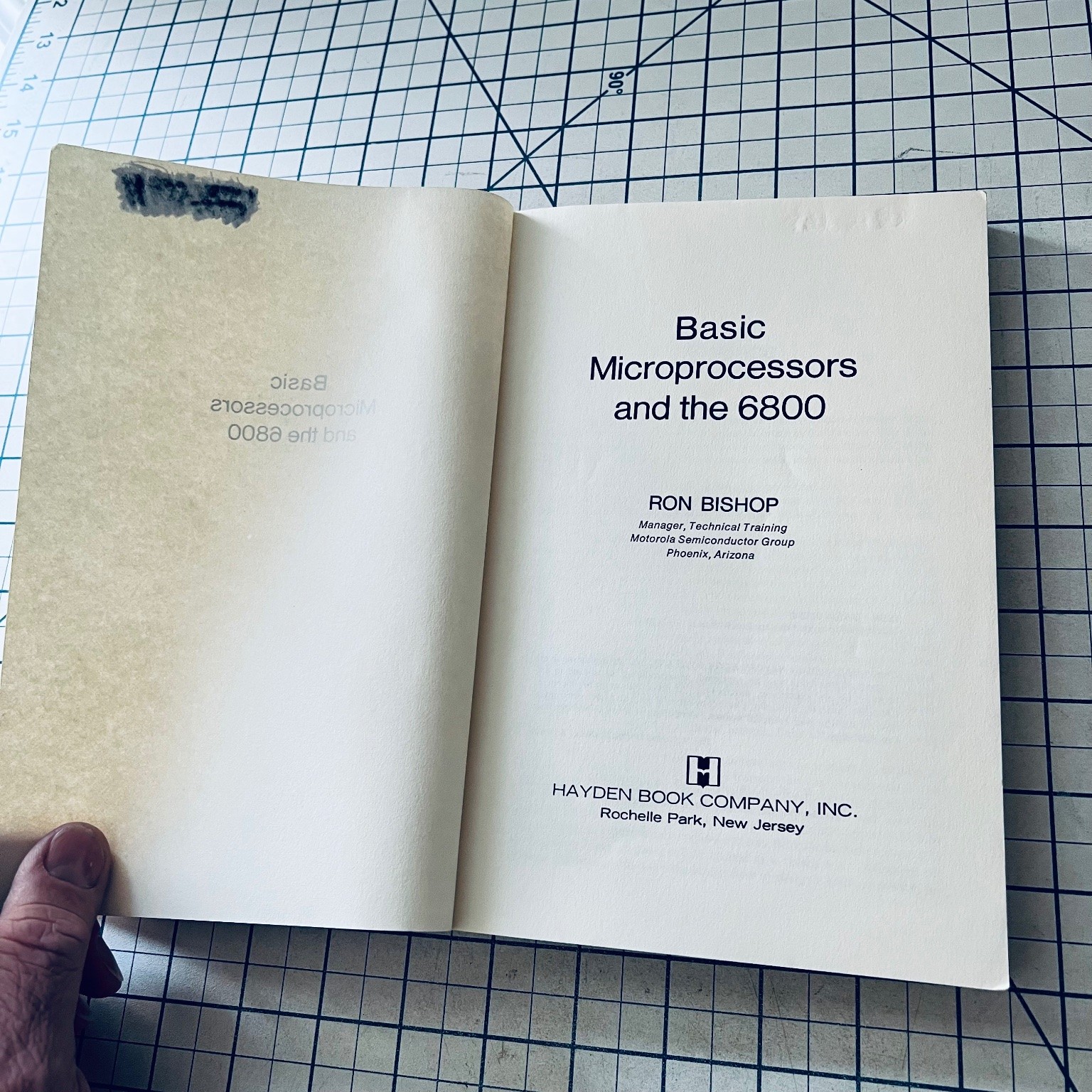 Motorola 6800 Microprocessors and the 6800 1979 Vintage Computing Ron Bishop