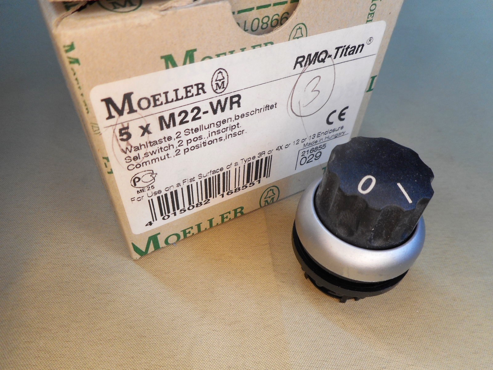 MOELLER  M22-WR selector switch (NIB)