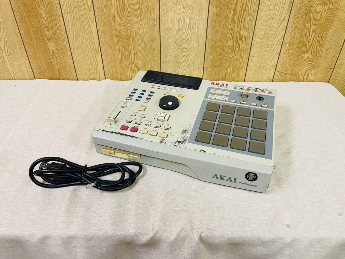 Akai MPC 2000XL Sampler Powers On Untested For Parts Repair Japan