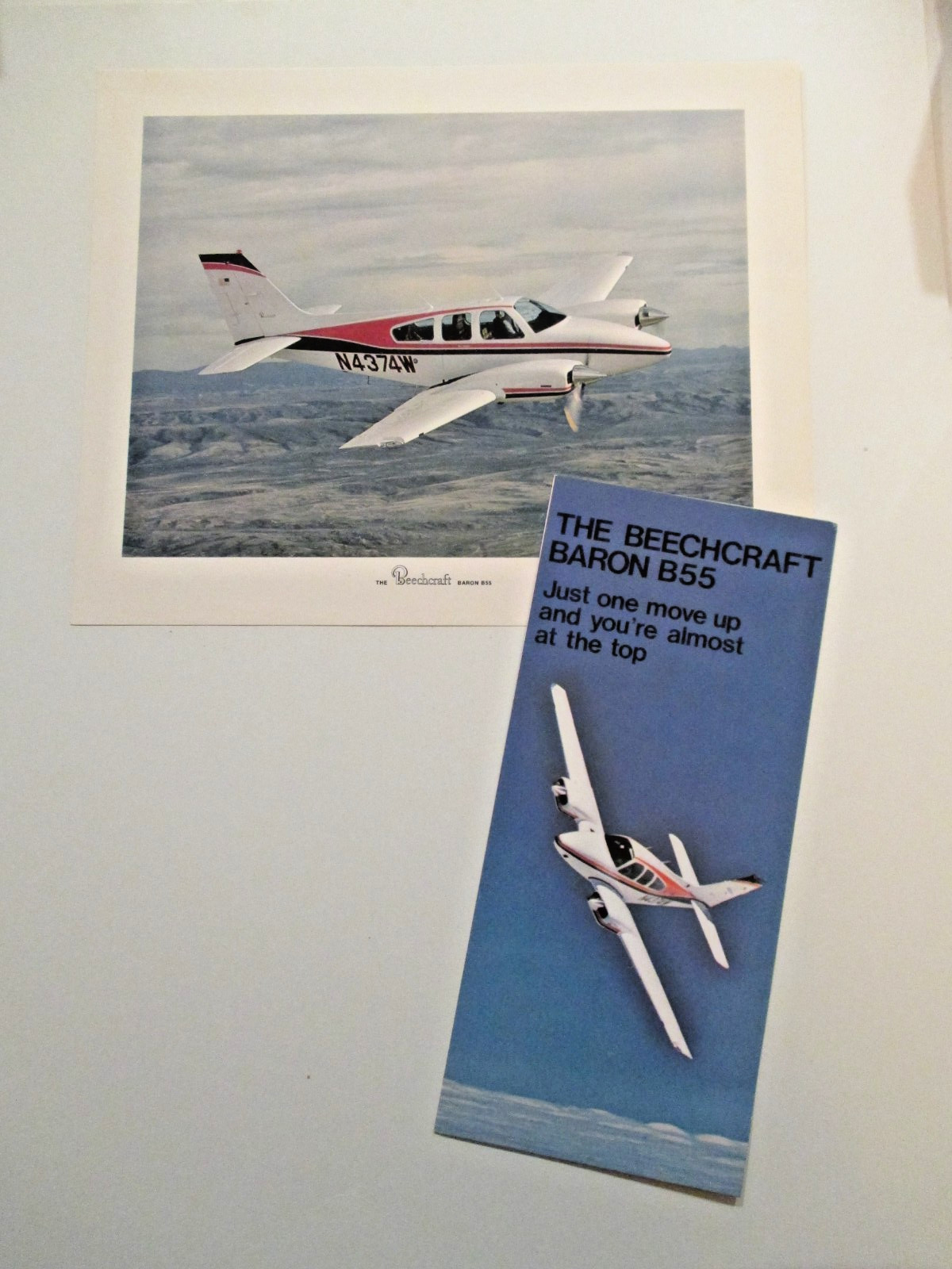 1974 1975 Beechcraft BARON B55 Sales Pamphlet Brochure & Photo