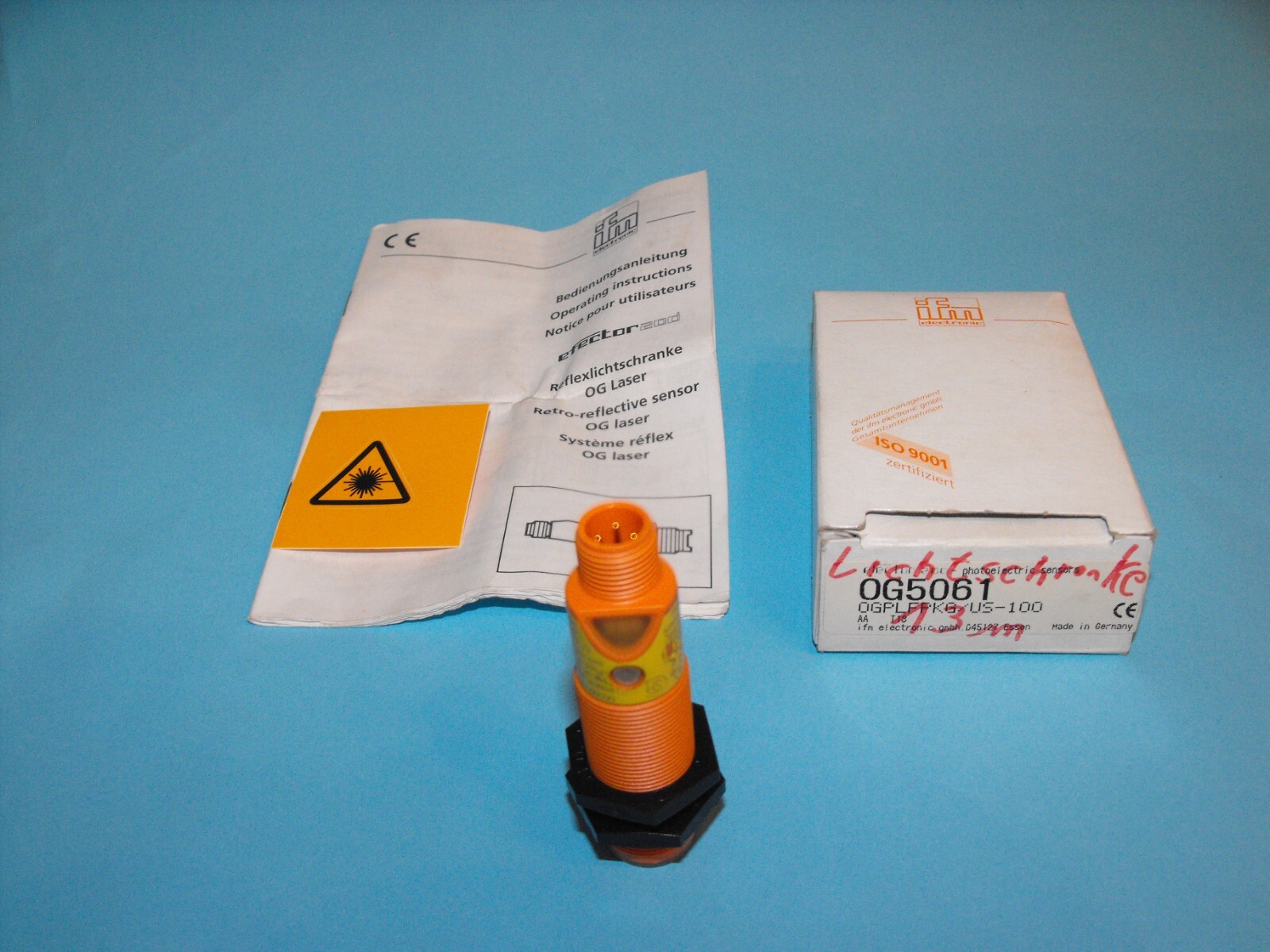 IFM EFECTOR OG5061.OGPLFPKG/US-100.reflective light barrier.NEW.