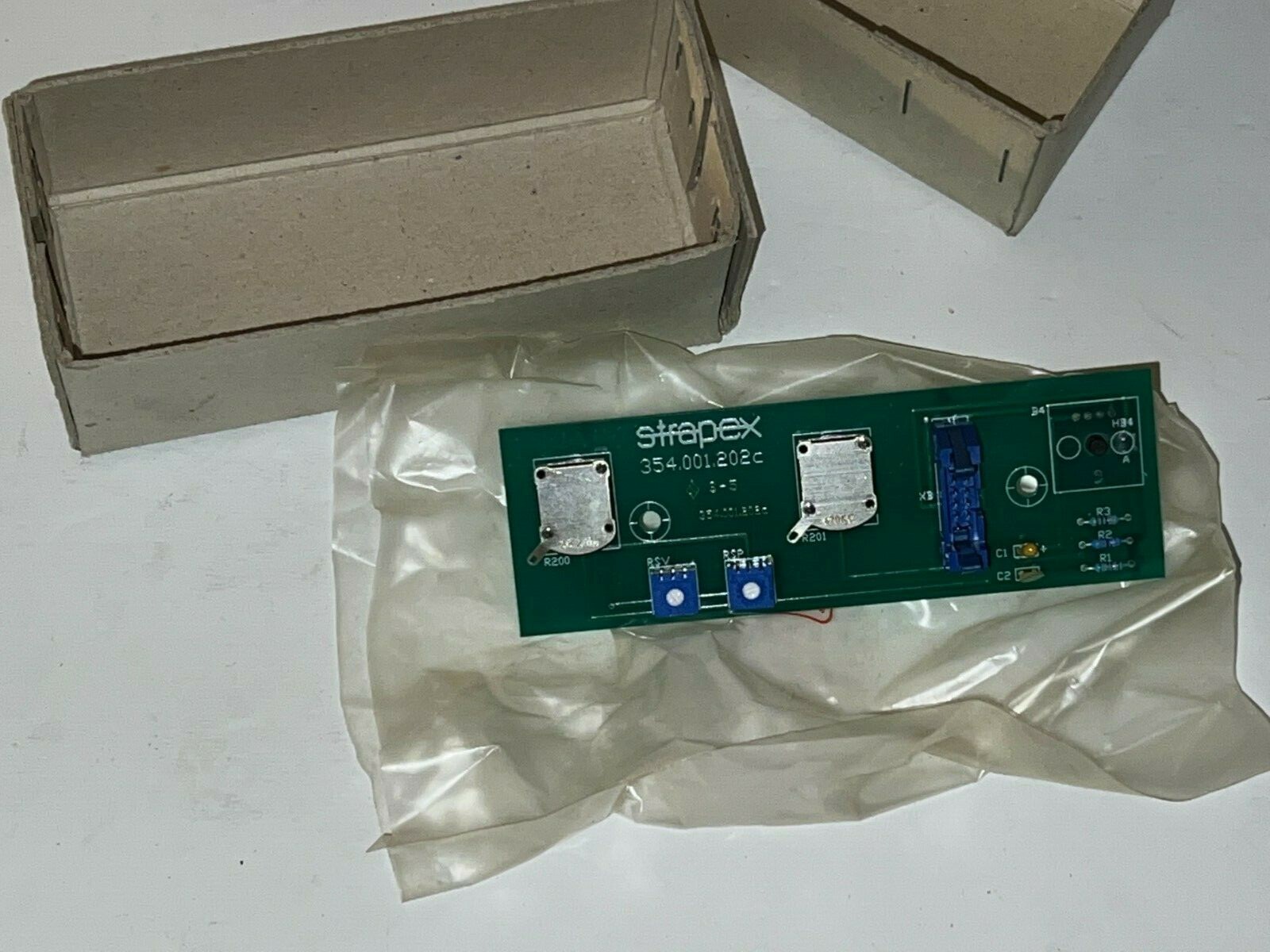 354.001.202 strapex nos old stock