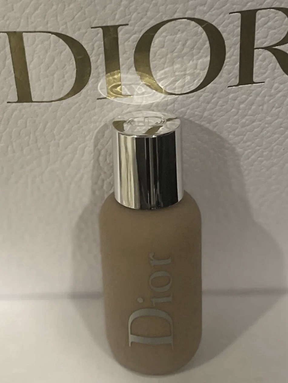 Dior Backstage Face & Body Foundation 3 Cool - 1.6oz/50ml + 1 Free Sample