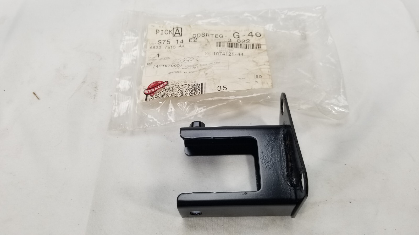 NEW 2014-2018 Jeep Cherokee Radiator Closure Left Bracket Mopar 68227515AA
