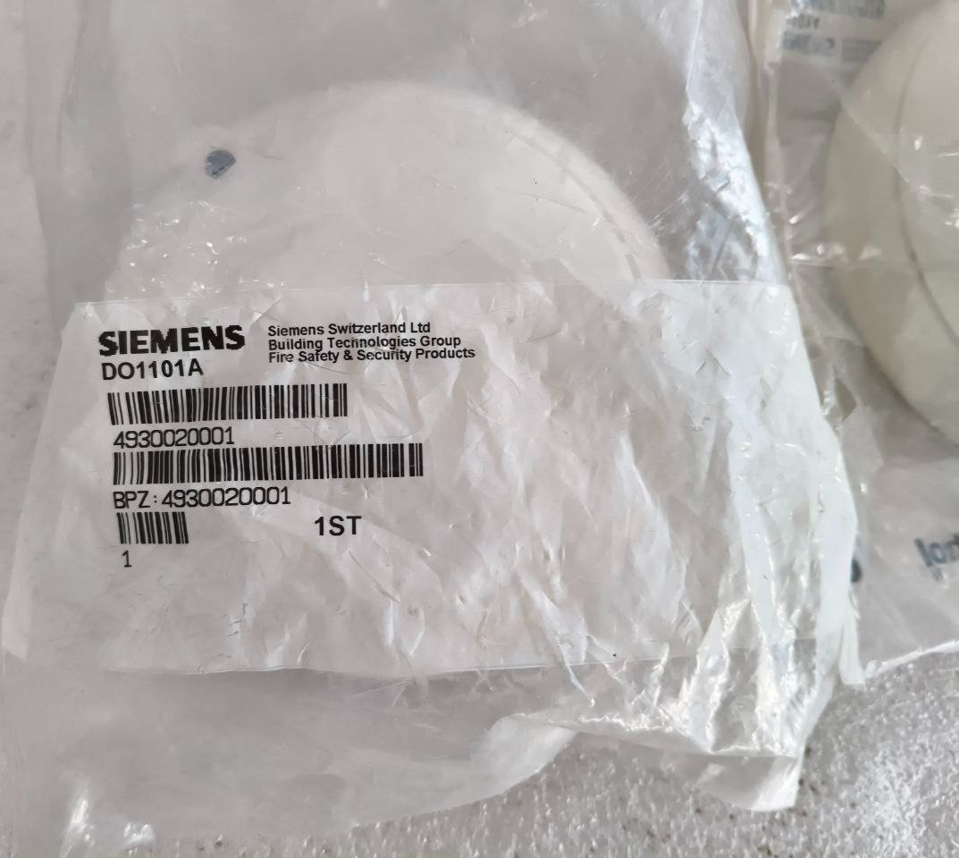 SIEMENS Smoke Detector NEW DO1101A