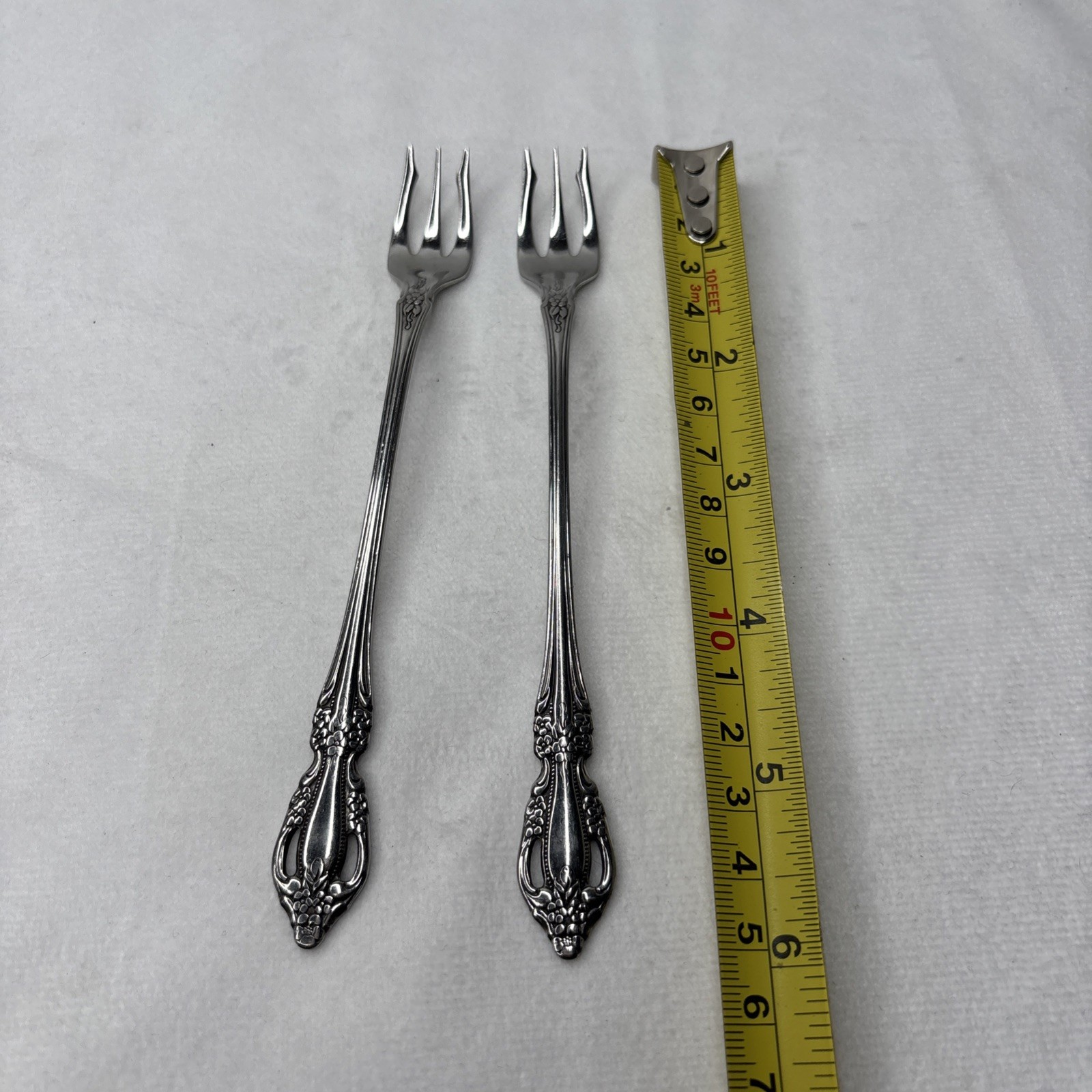 2 Cocktail Forks Oneida Raphael Distinction Deluxe Stainless Flatware