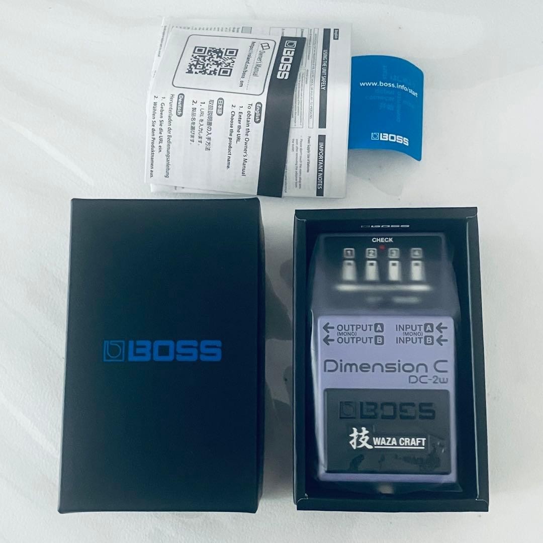 BOSS DC-2W Dimension C Waza craft Technique Bass effects purple Made In JAPAN