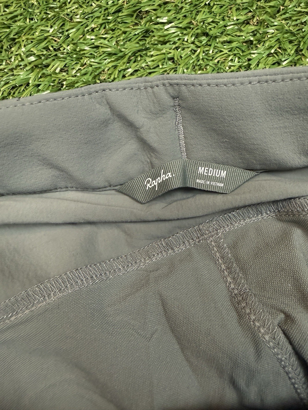 Gently Worn Rapha Explore Nylone Pants Size Medium