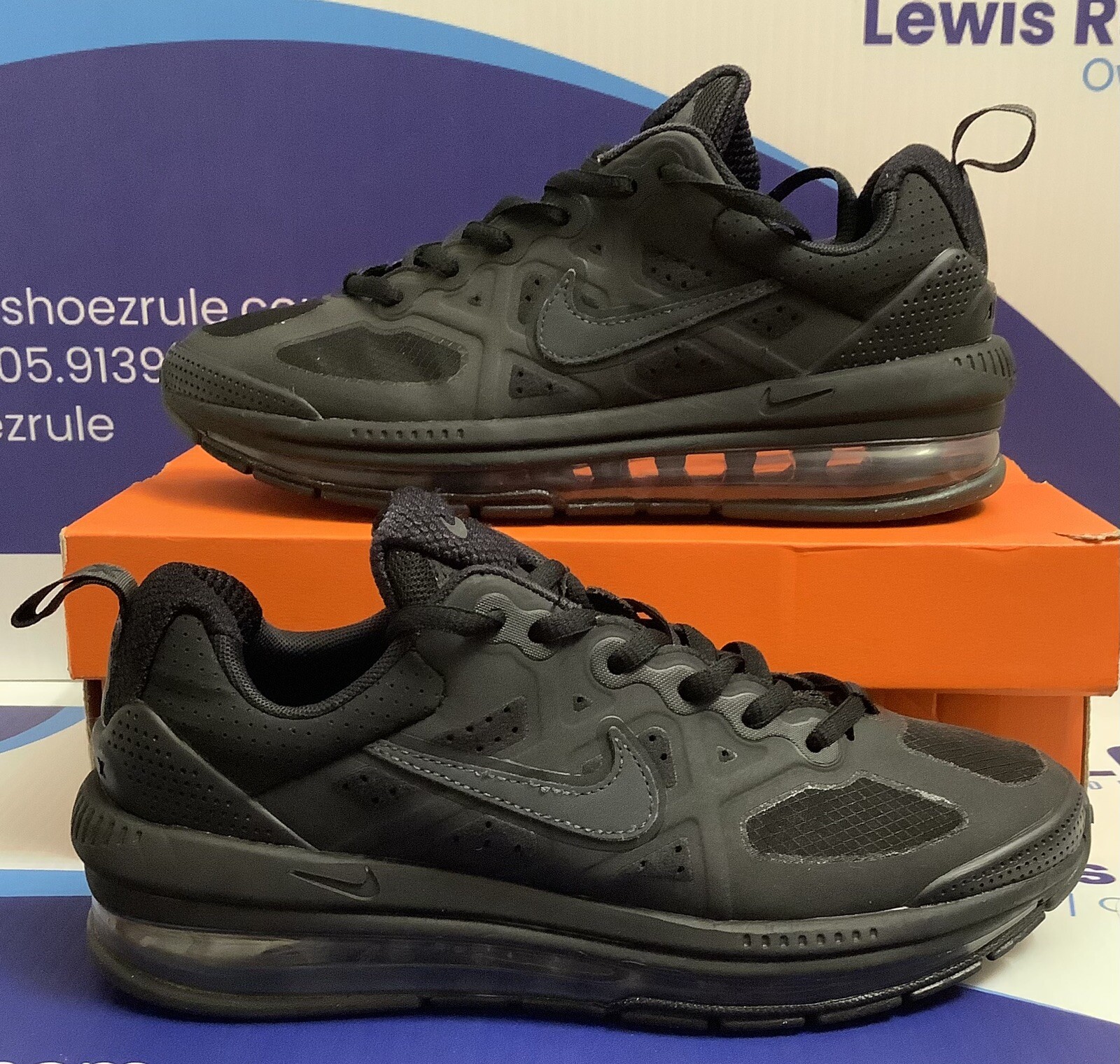 Nike Air Max Genome Kids Size 5y