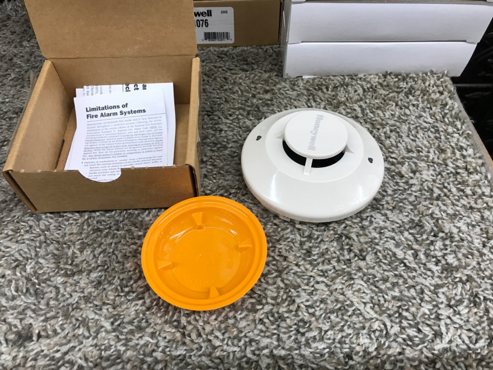 Honeywell TC806B1076 point smoke detector