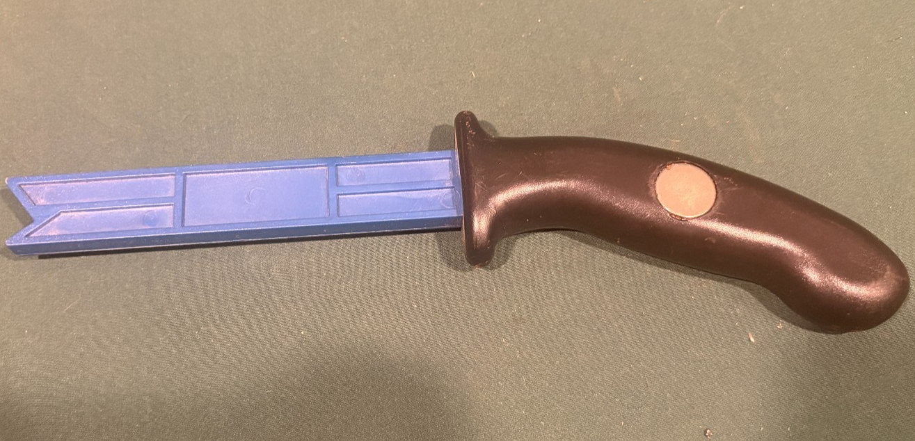 Rockler Safety Handle Plastic Push Stick with Magnetic Handle