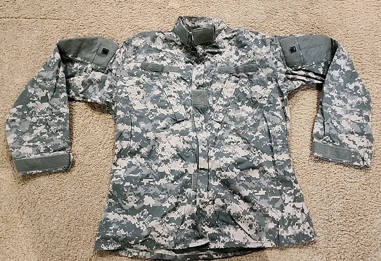 US Army Digital Camo ACU Combat Uniform 8415-01-519-8512 Medium-Long