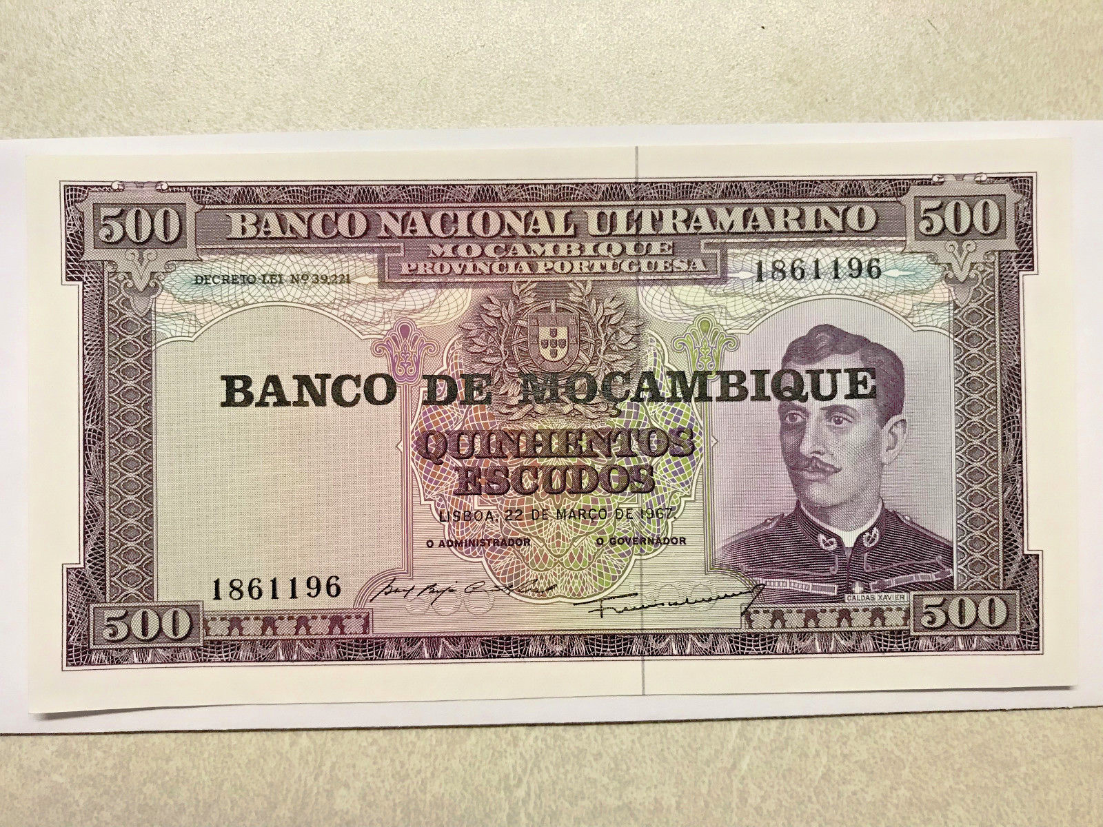 1967 Portugal/Mozambique 500 Escudos Note CU #14501