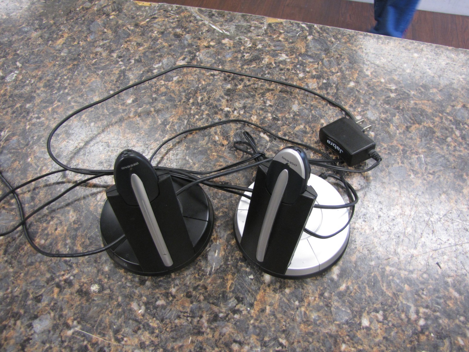 Jabra GN9330e Cordless Headset & GN9330 & GN Netcom Gn9350 Headset Base