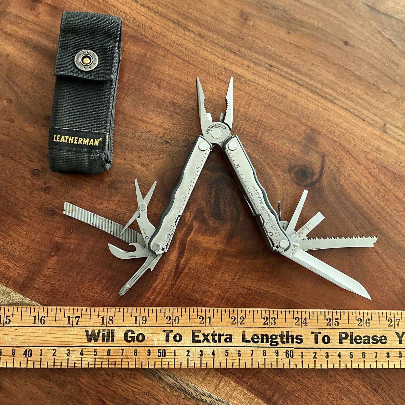 RETIRED Date Code 0310 (March 2010) Leatherman BLAST Multi-Tool w Leather Sheath