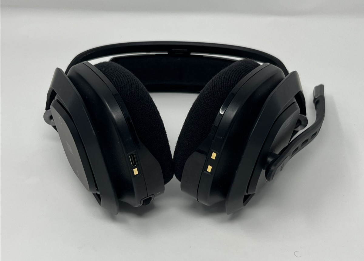 Logitech G Astro A50 X Lightspeed Wireless Headset Used Xbox PS PC With Base