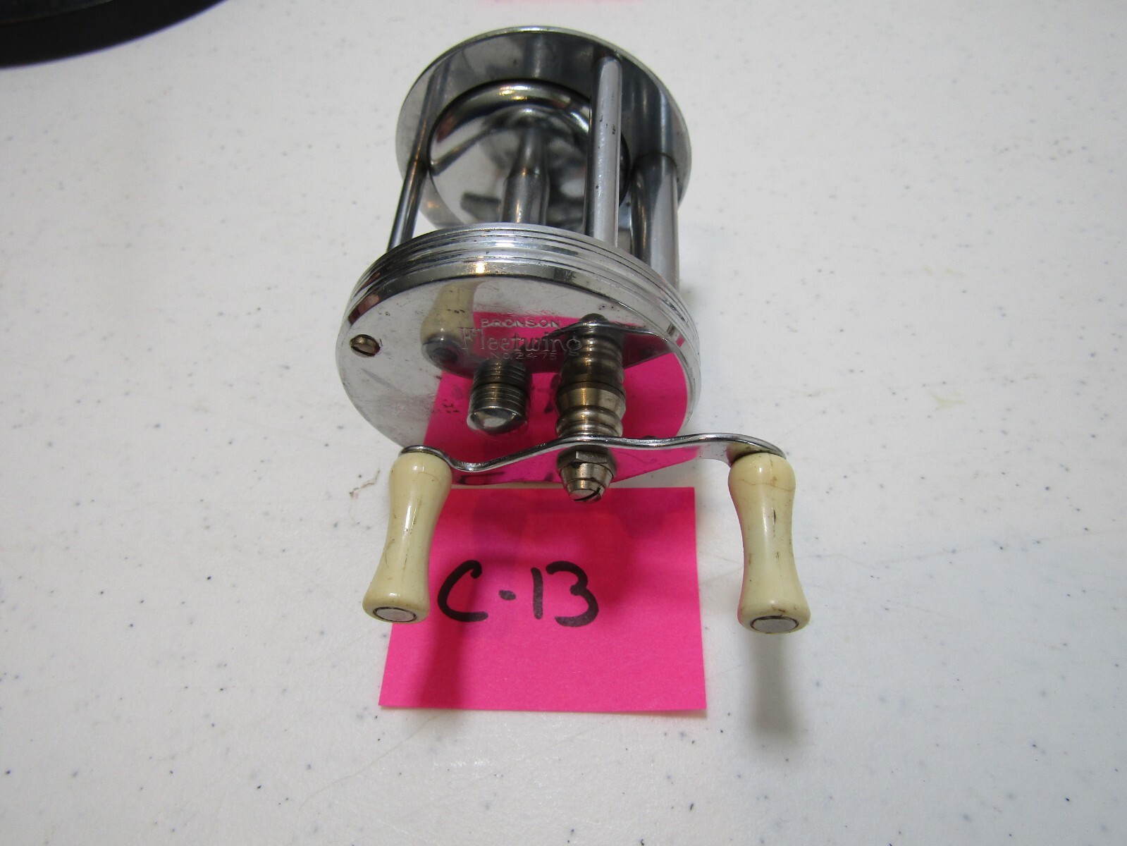 C-13 OLD VINTAGE BRONSON FLEETCOING 2475 FISHING REEL CASTING REEL FISHING