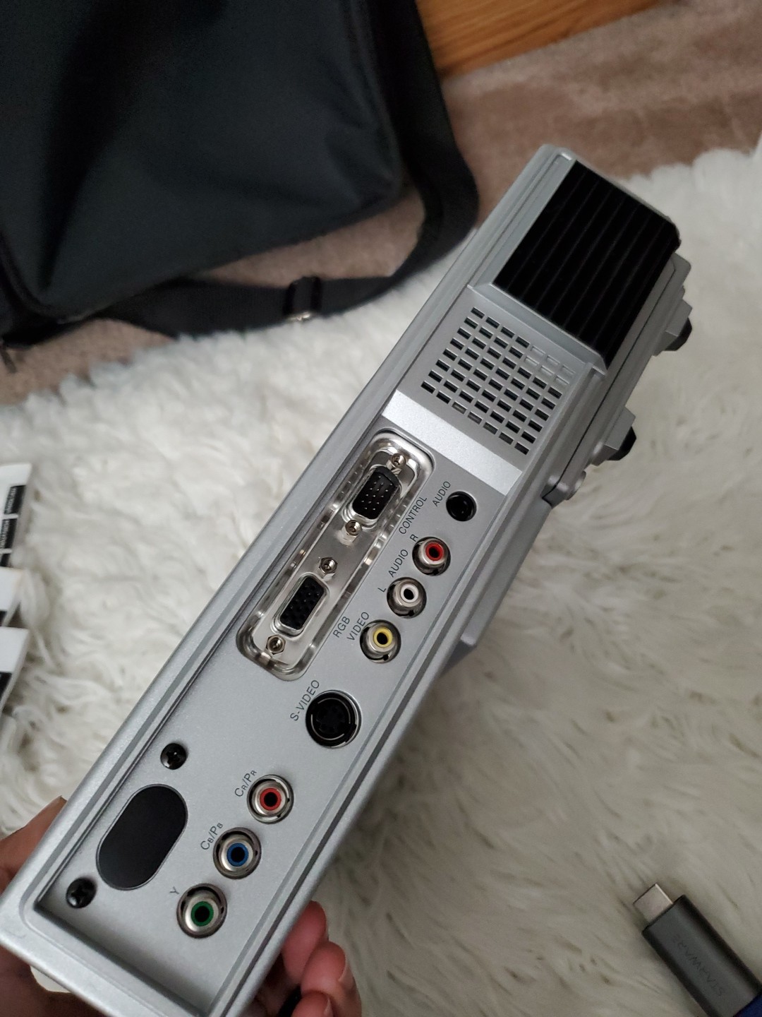 Hitachi XGA CP-X275 Multimedia Mobile LCD Projector Tested