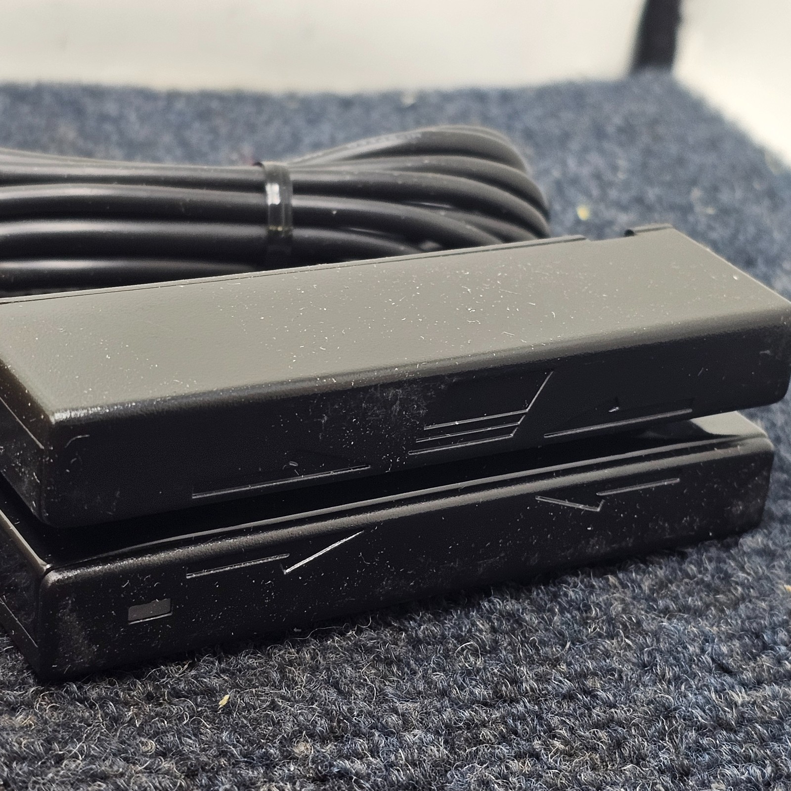21040110: USB Mini Magnetic Credit Card Swipe Reader