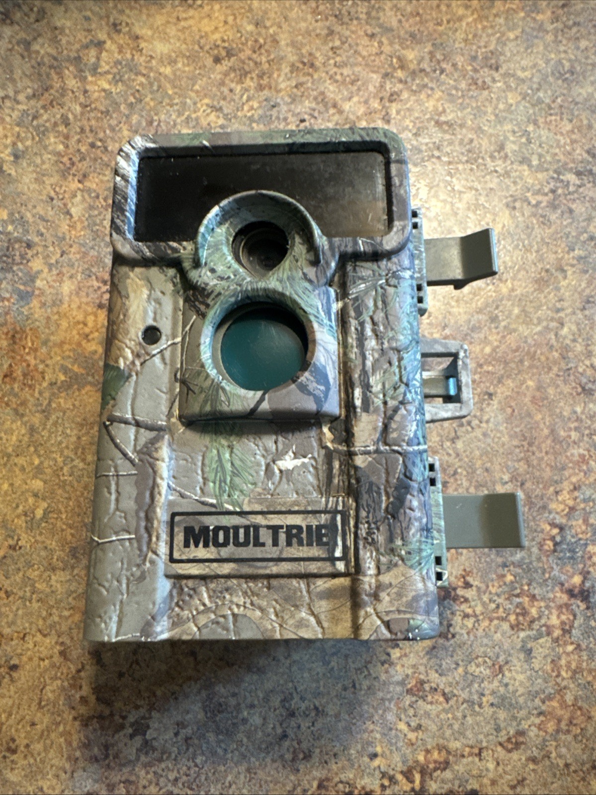 Moultrie MCG-12618 - Security Hunting Trail Camera / Game Trail Camera