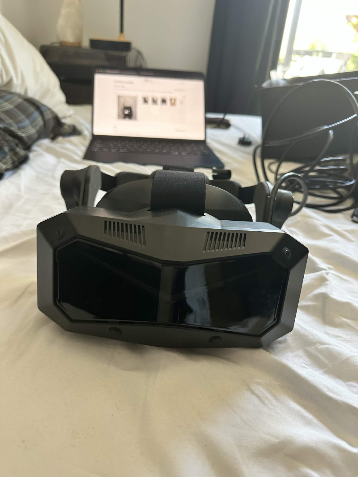 Pimax Crystal Super Ultrawide QLED VR Headset
