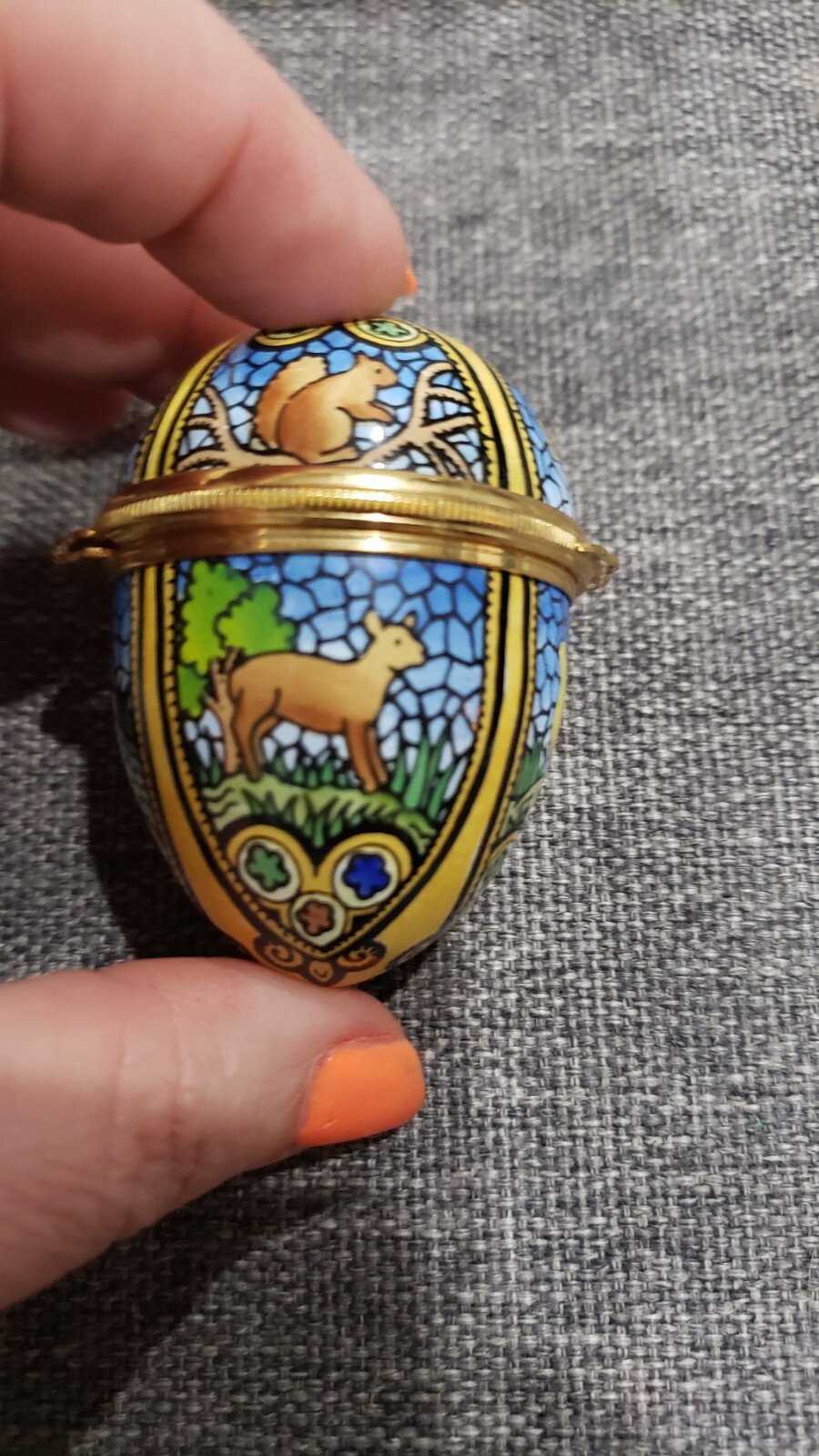 HALCYON DAYS ENAMEL ANNUAL EASTER EGG DATED 1989 EXCELLENT CONDITION