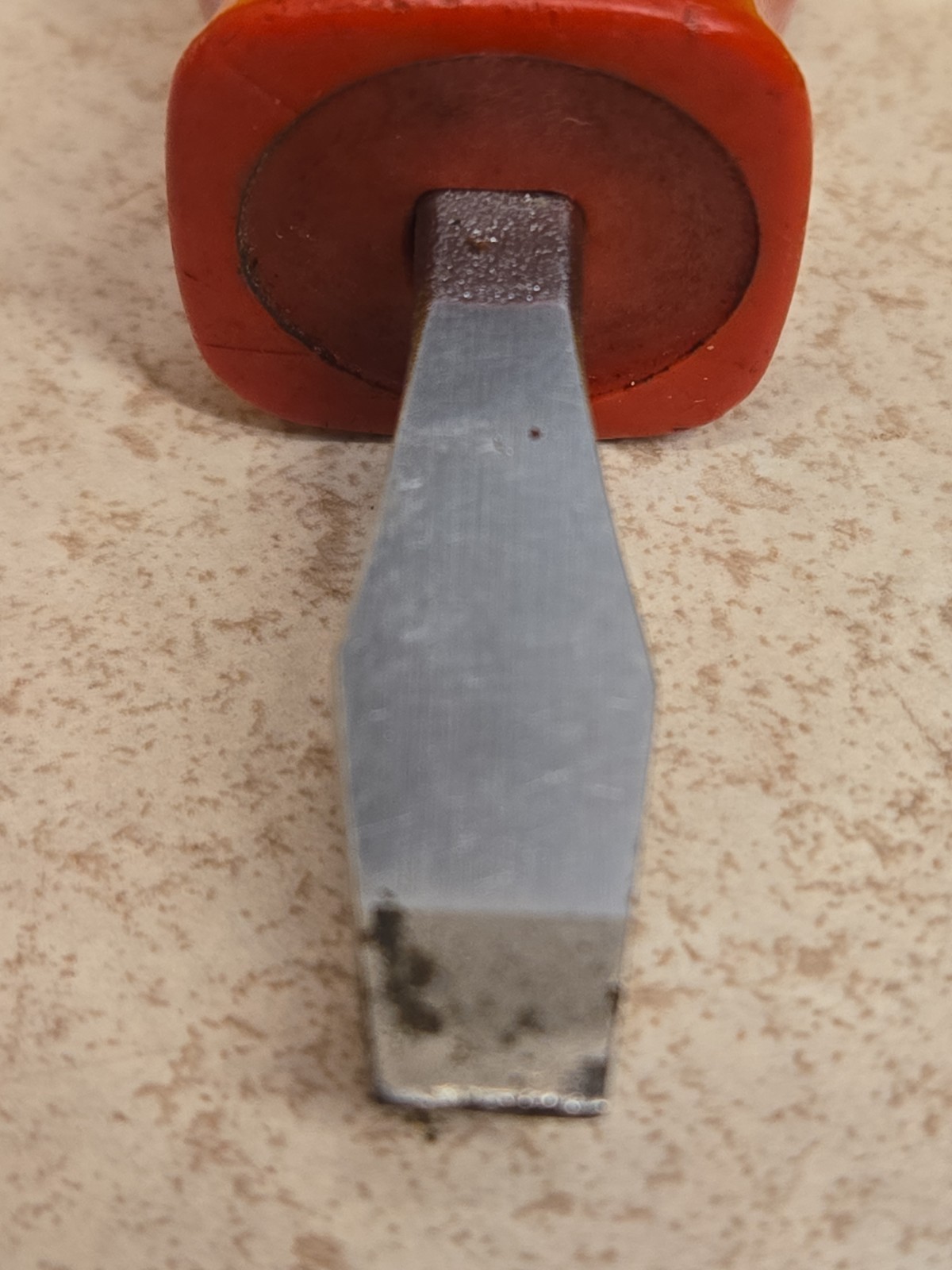 Mac Tools PN2SA Hard Red Handle Flat-Slotted Tip Stubby Short Screwdriver