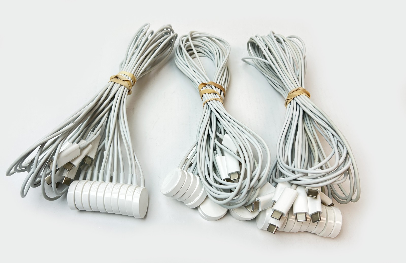 Lot of 30 Original Genuine Apple Watch Magnetic Charger to USB-C(1M) White A2652