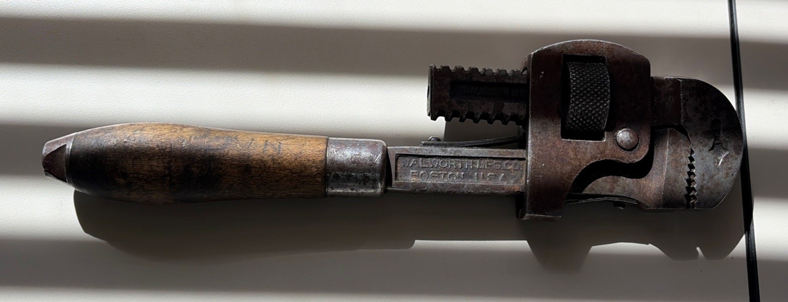 Vintage Walworth Mfg Co 10” Adjustable Pipe Wrench with Wooden Handle Boston USA