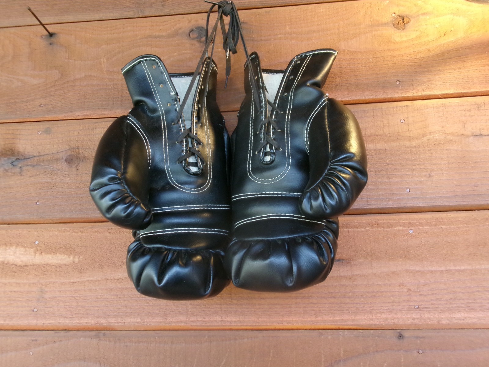 Vintage boxing gloves black McKinnon #3165 youth made in USA