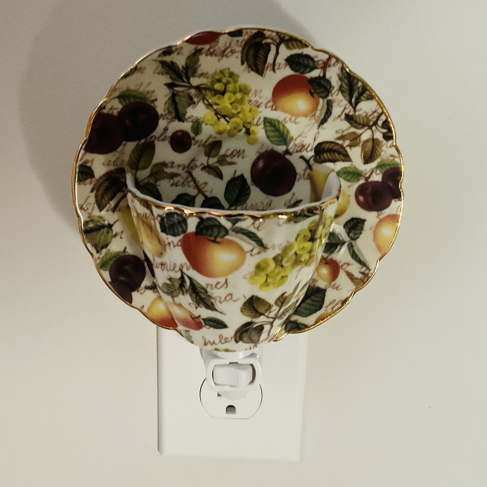 Baum Bros Formalities Night Light Tea Cup & Saucer Fruit Pattern Gold Rim Dining