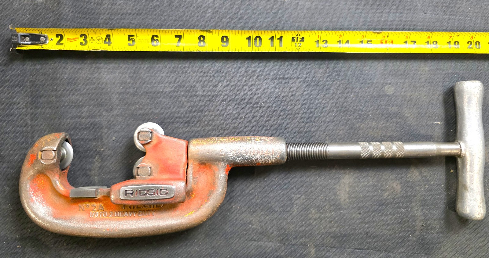 RIDGID  2-A Heavy-Duty 3-Cutter Wheel Steel Pipe Cutter 1/8" - 2" USA