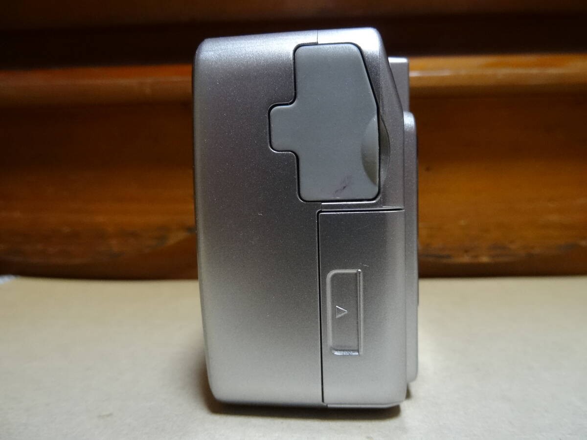 Panasonic / Compact Digital Camera / High-End el / LUMIX / DMC-LC70 / Dry-Cell