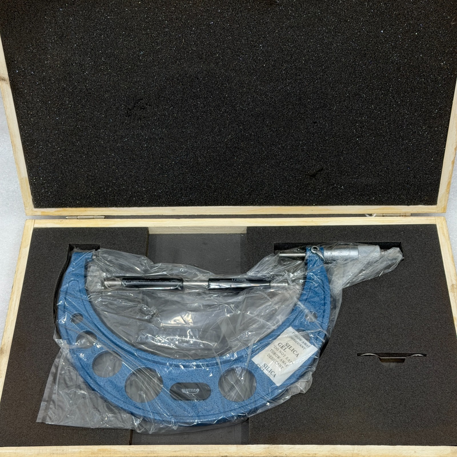 WATAN 175-200MM OUTSIDE MICROMETER 0.01MM PRECISION MICROMETER WITH CASE NEW