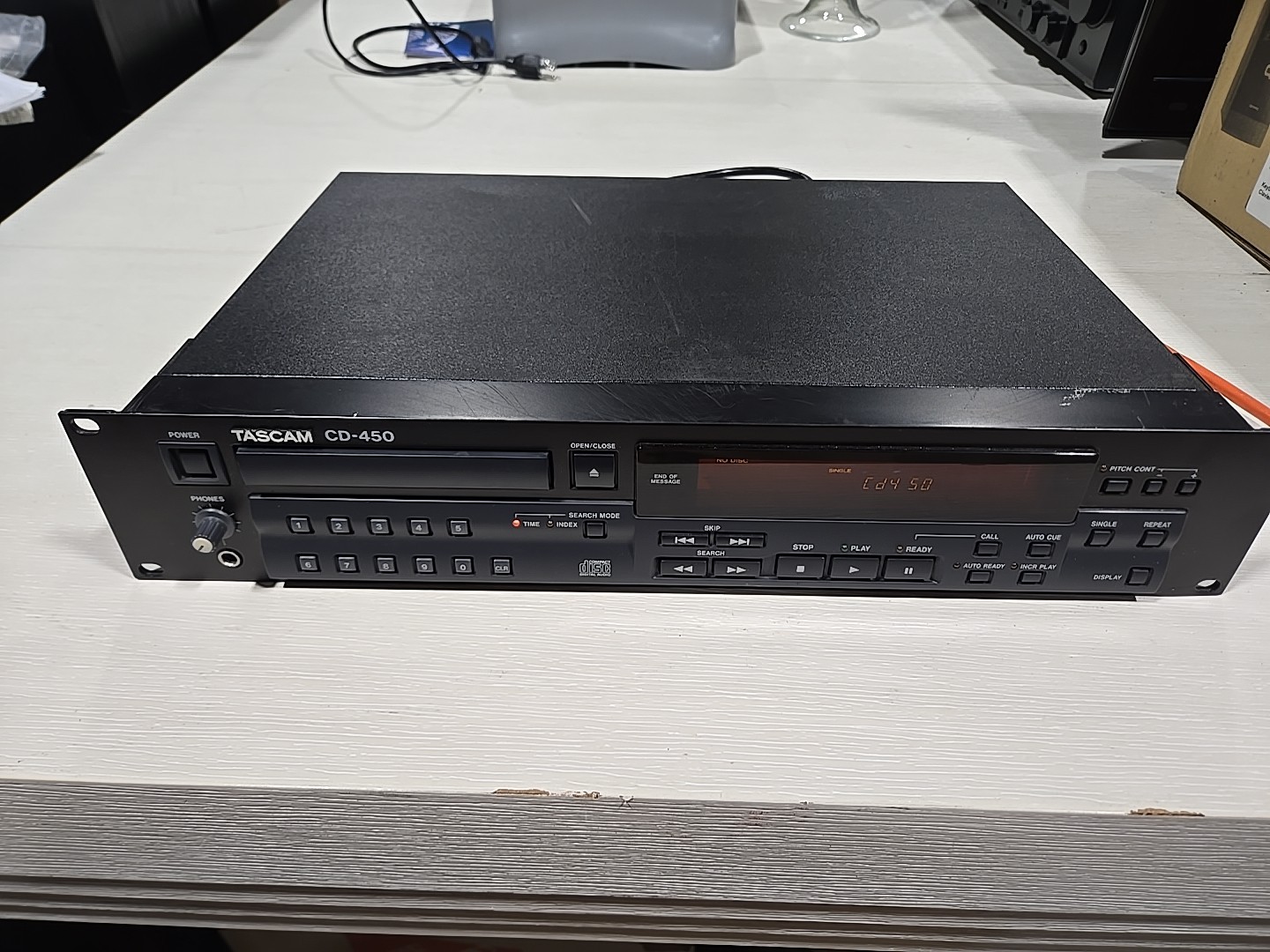 Tascam cd-450 master cd player. With analog and digital outputs