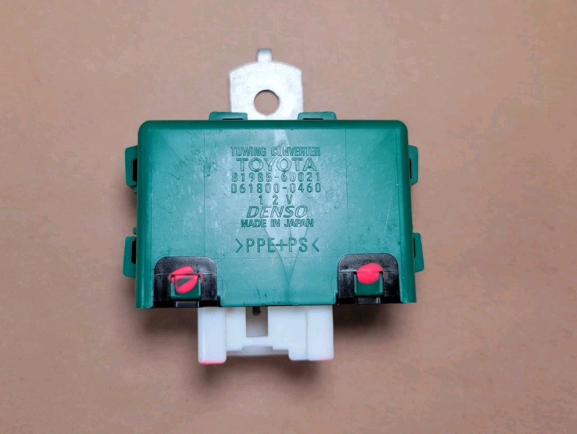 2003-2009 LEXUS GX470 Tow Towing Converter Relay  Module OEM 81985-60021 USED